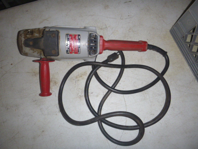 lot 197 image: Milwaukee Heavy Duty 9 Sander