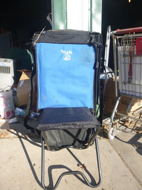 lot 204 image: The Clam Fishing Fold-Up Chair