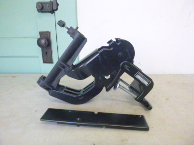 lot 227 image: Minn-Kota Electric Motor Transome Mount