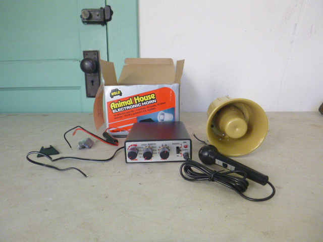 lot 236 image: Wolo Animal House Electronic Horn