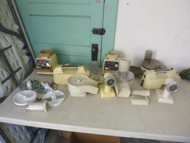 lot 237 image: 2 Oster Food Processors
