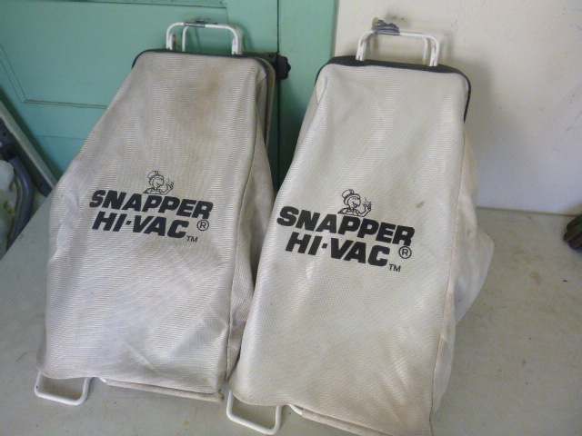 lot 240 image: Snapper Bagger Quick-N-Easy Catcher