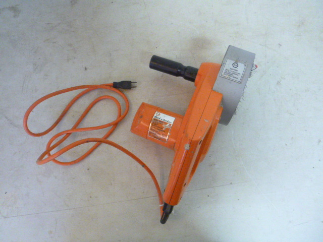 lot 253 image: Black & Decker Work Wheel