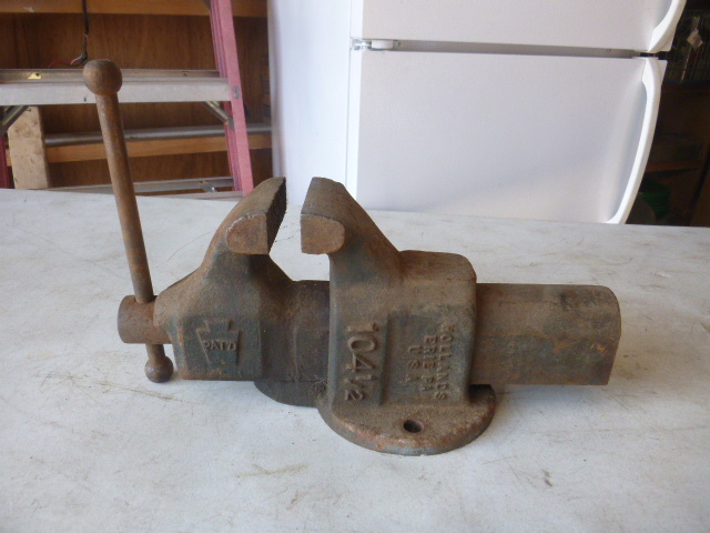 lot 257 image: Vise
