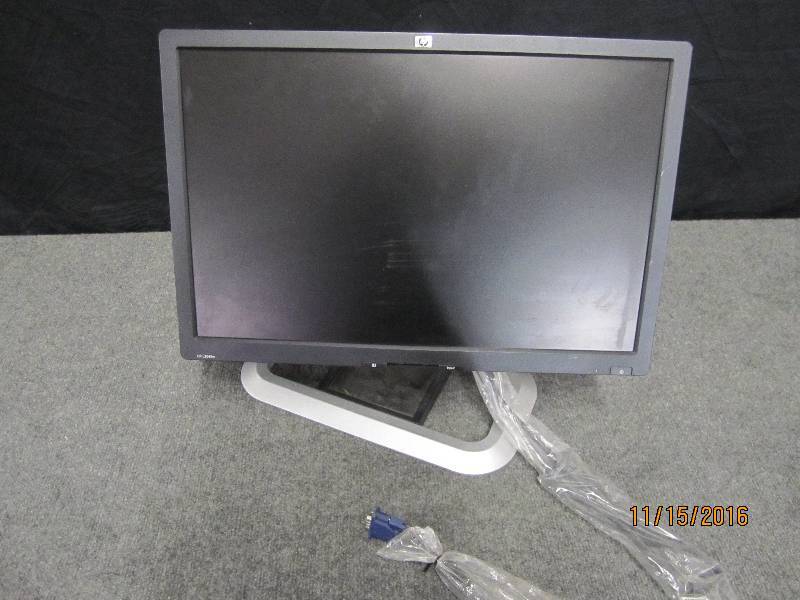 lot 41 image: HP 20 monitor...