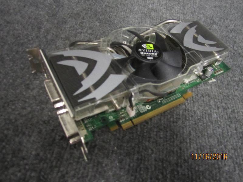 lot 100 image: nVIDIA quadro video card...