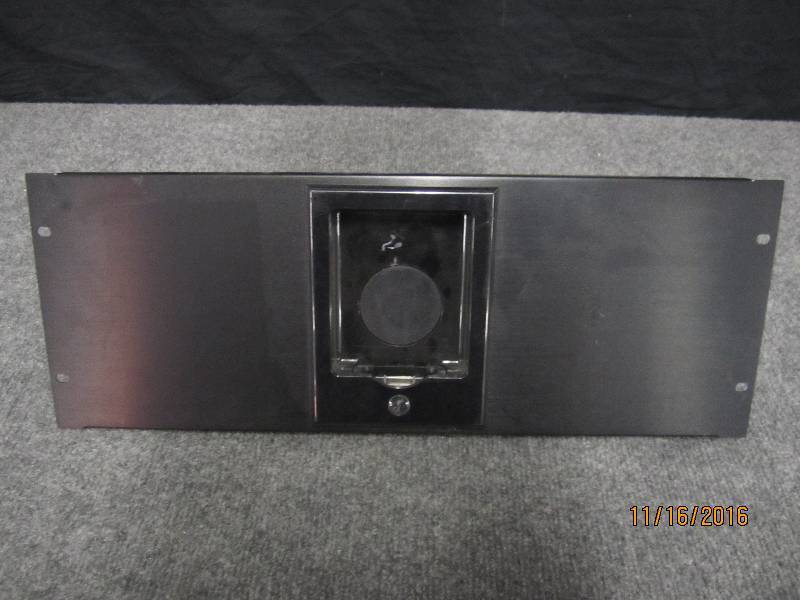 lot 136 image: iPort mount...