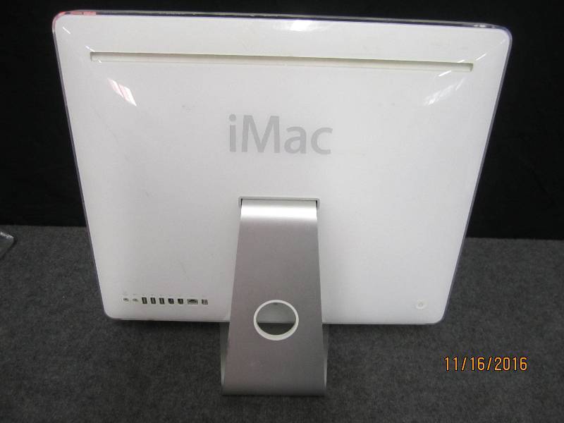 lot 137 image: iMac computer working unit, boots u...