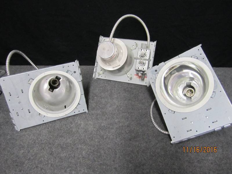 lot 139 image: 3 Can lights...