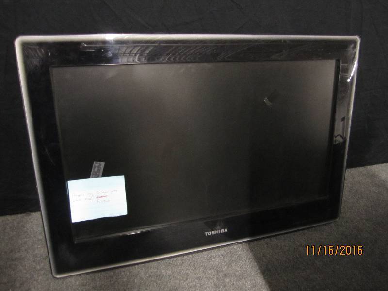 lot 182 image: Toshiba 25 tv powers on screen goe...