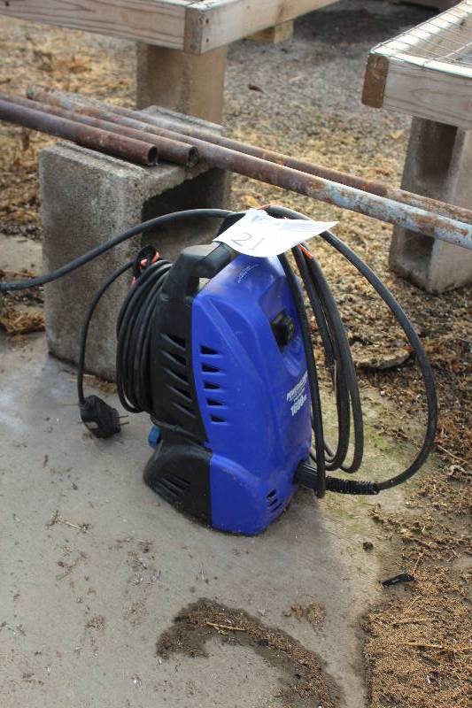 lot 21 image: Powerwasher Power Washer