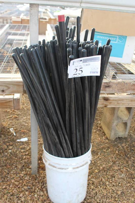 lot 25 image: Lot of 12in. Tubes