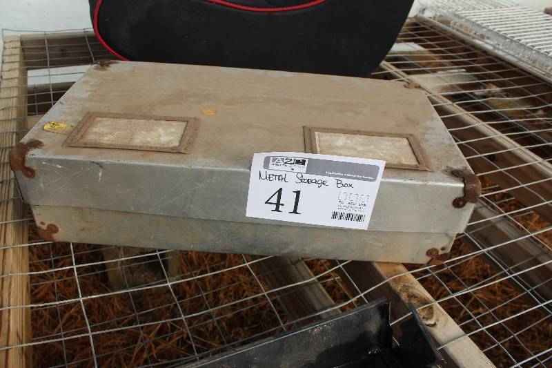 lot 41 image: Metal Storage Box