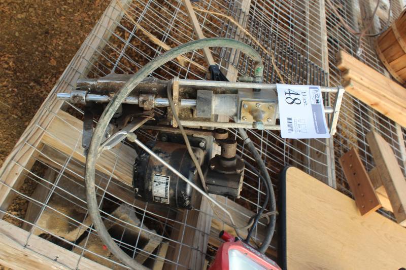 lot 48 image: Bodine Electric Company Fractional Horsepower Continuous Duty Gearmotor