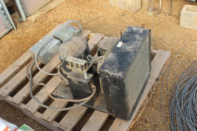 lot 32B image: Motor