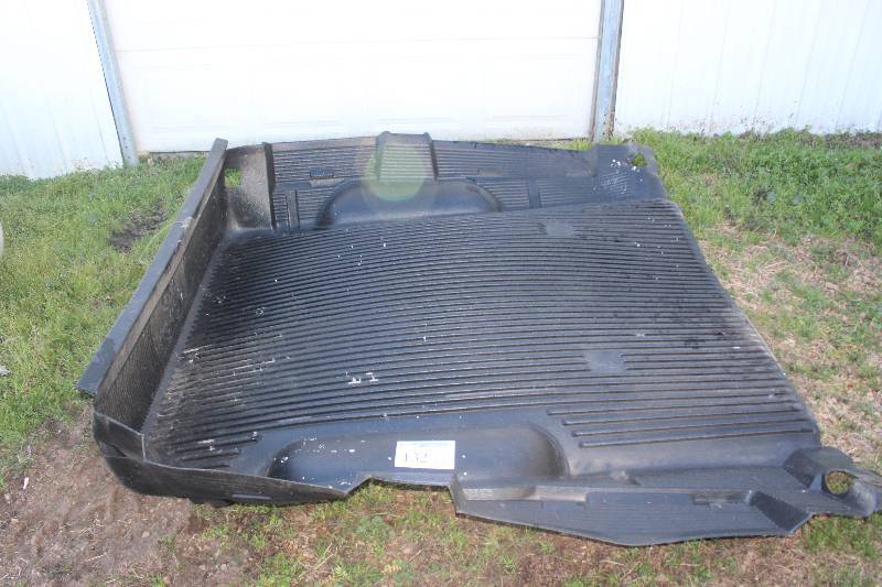 lot 132 image: Toyota Shortbed Pickup Truck Bed Liner