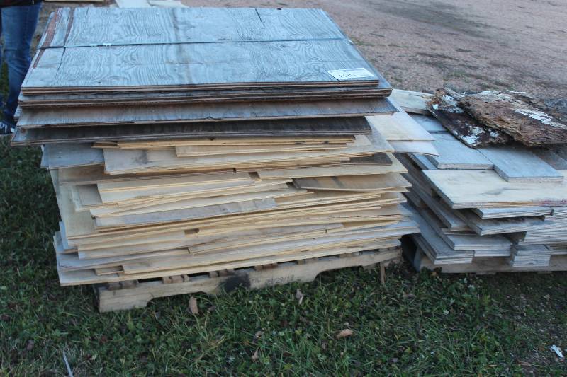 Lot of (Approximately 25) Plywood Sheets