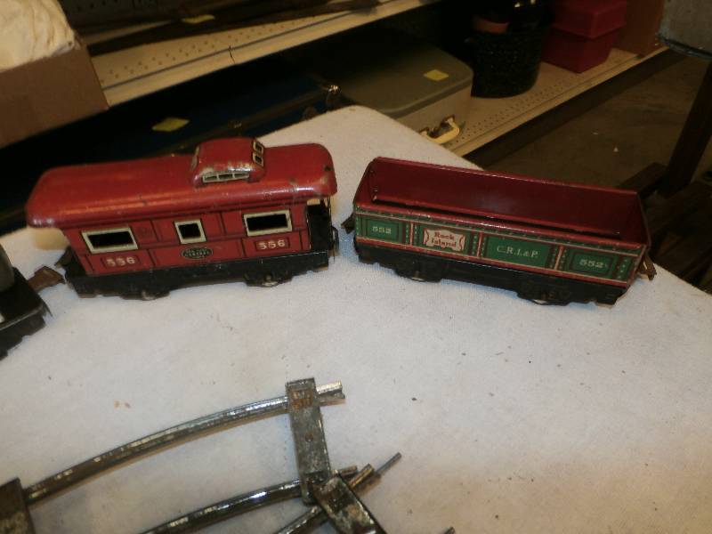 Antique toy train set. R&L Sales Auction 113 KBID