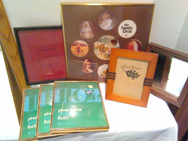 lot 37 image: Picture Frames (8) sizes vary