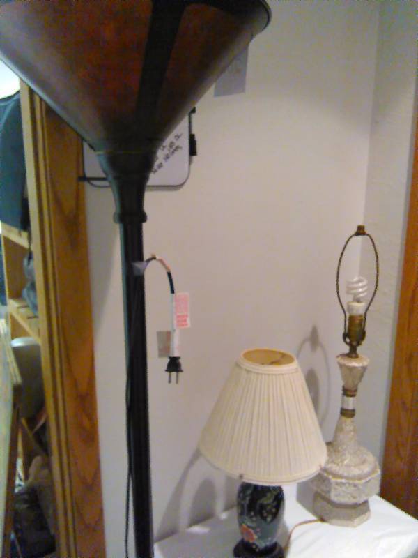 lot 38 image: Lamps (3) all in working condition