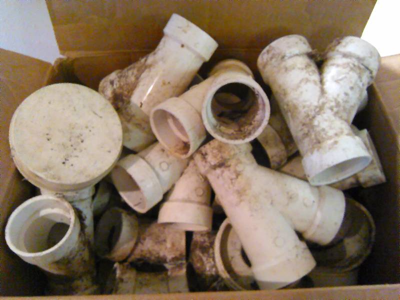 lot 62 image: New PVC Ys, caps and 45s, Mostly 2 and steel siding (11) 47
