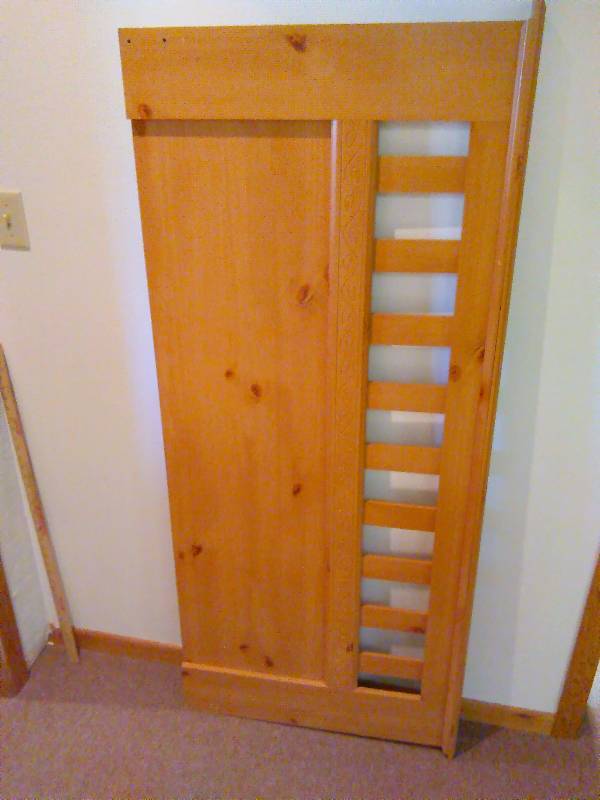 lot 73 image: Pine Head Board  Full size