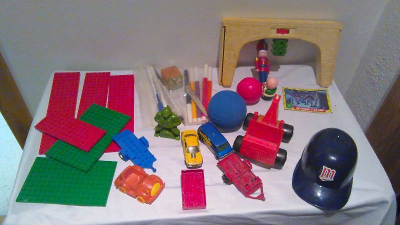 lot 99 image: Assorted Toys, Hot Wheels, Tootsie Toy Lego Play Skool