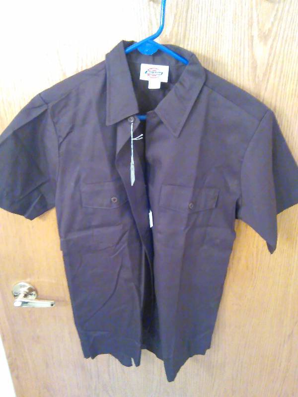 lot 137 image: Dickies Shirt, Large Button Down, Double Pocket Brown