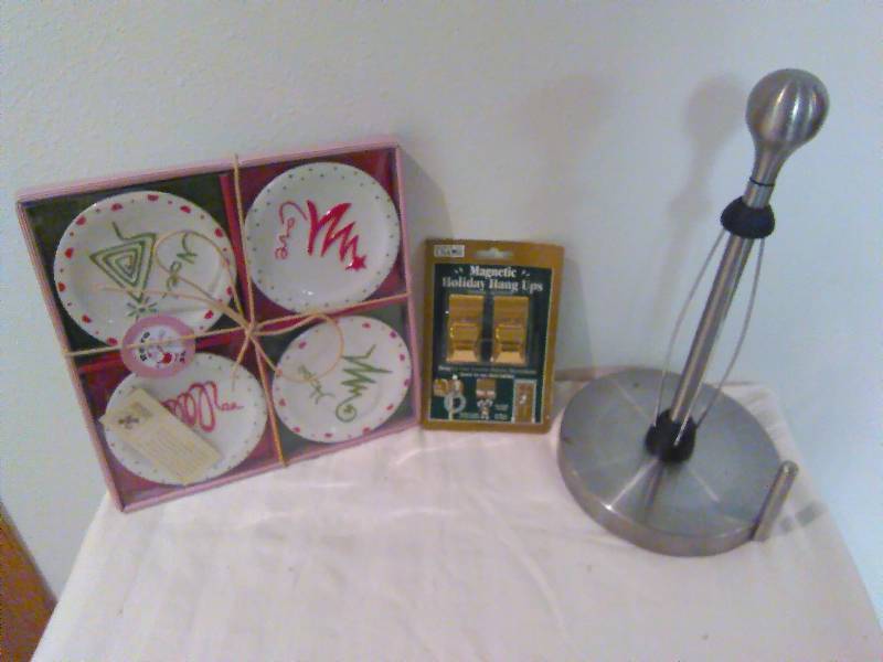 lot 149 image: Christmas Plates, new in box, Paper towel holder (brushed nickel finish), and magnetic clips