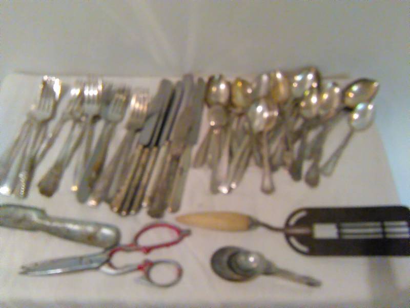 lot 211 image: Vintage Kitchen Utensils and Vintage Silverware (pre-1964)