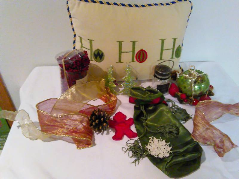 lot 248 image: Ho Ho Ho Pillow and more