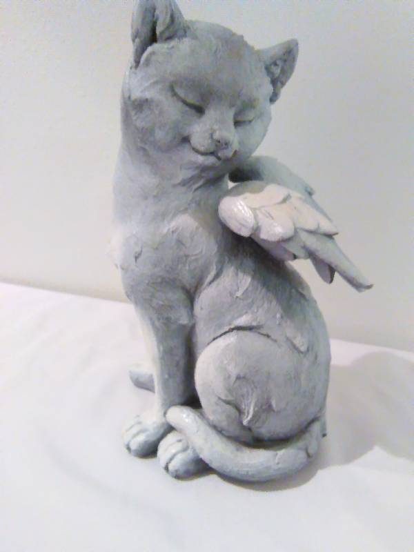 lot 250 image: Angel Cat Statue