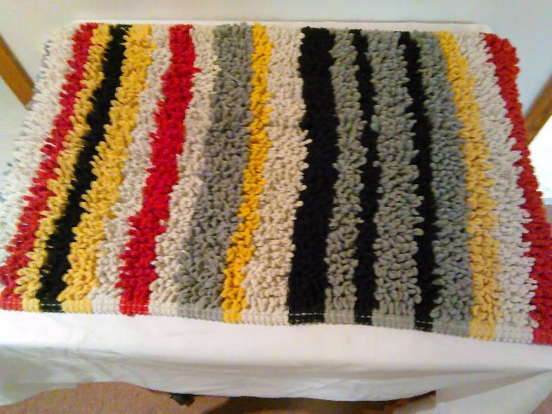 lot 260 image: Accent Rug, New, 80% Poly, 20% Cotton