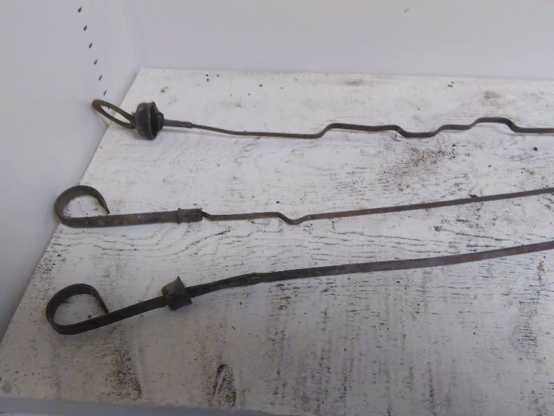 lot 220 image: Vintage Oil Dip stick (set of 3) and Vintage Vice, 14 long