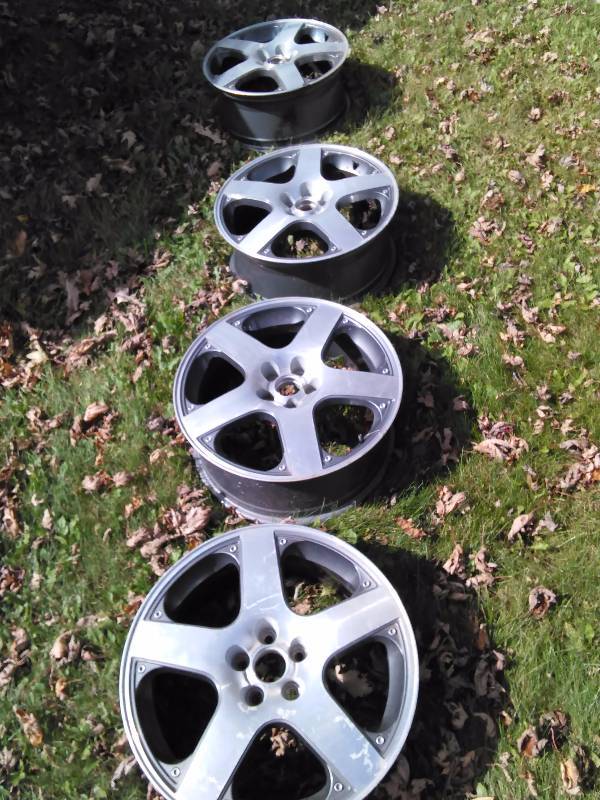 lot 1 image: Rims, VW, Audi Make