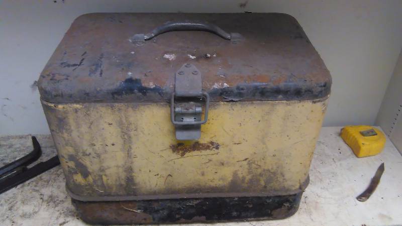 lot 231 image: Vintage Ice Chest, Circa 1950s, Vintage POP SHOPPE bottles (24)