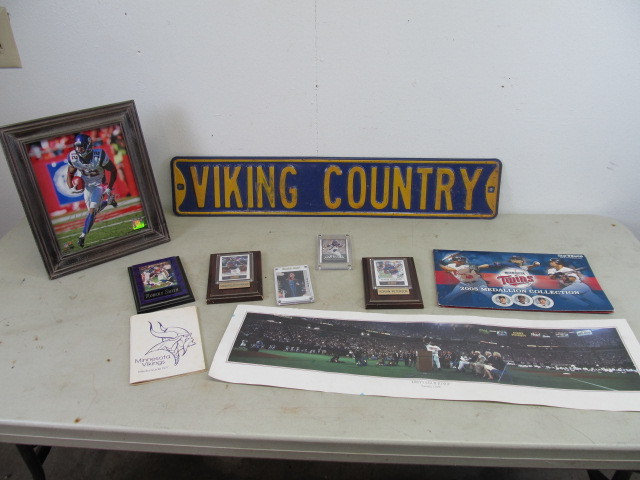 lot 38 image: Minnesota Sports Memorabilia