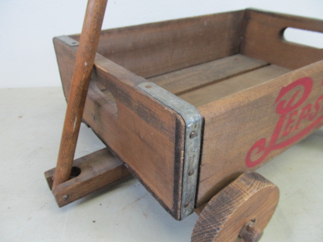 lot 45 image: Vintage Wooden Pepsi Crate Wagon