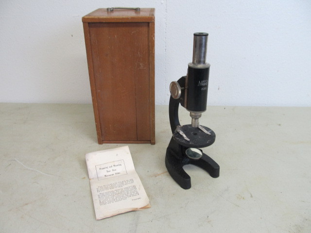 lot 49 image: Vintage Japanese Microscope in Wood Box
