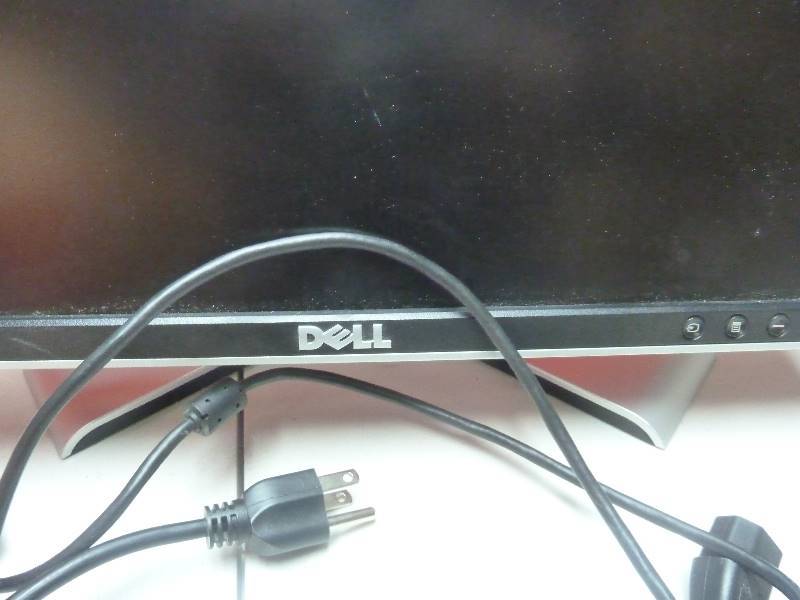 lot 86 image: Dell Computer Monitor with Cords
