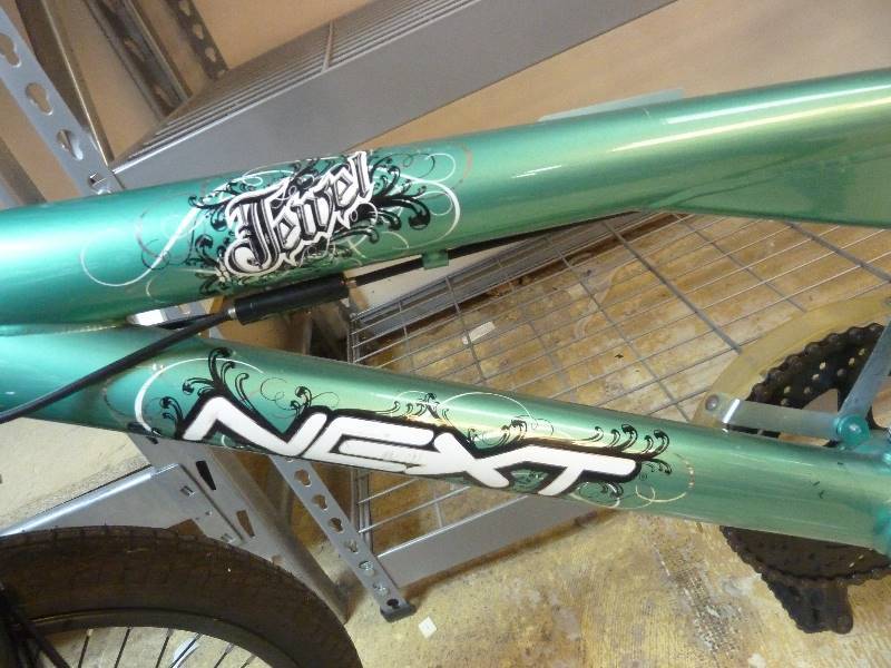 lot 82 image: Next Bicycle Jewel Edition