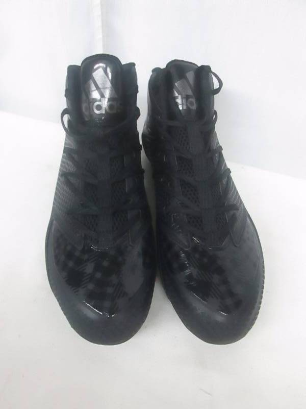 lot 34 image: Adidas MN Freak Mid FB w Cleats