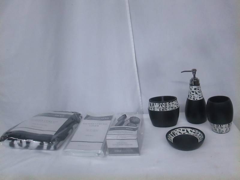 lot 41 image: Safari Zebra 7-pc. Bath Set