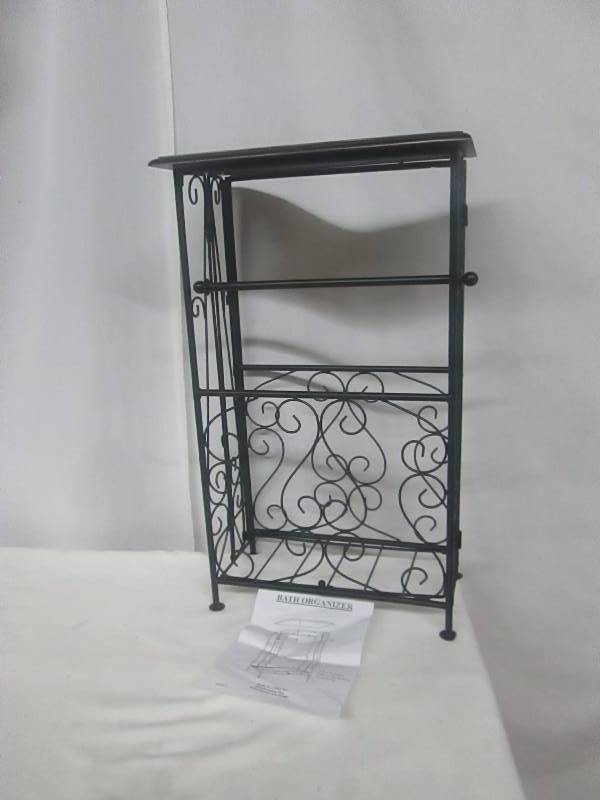 lot 59 image: Bath Organizer