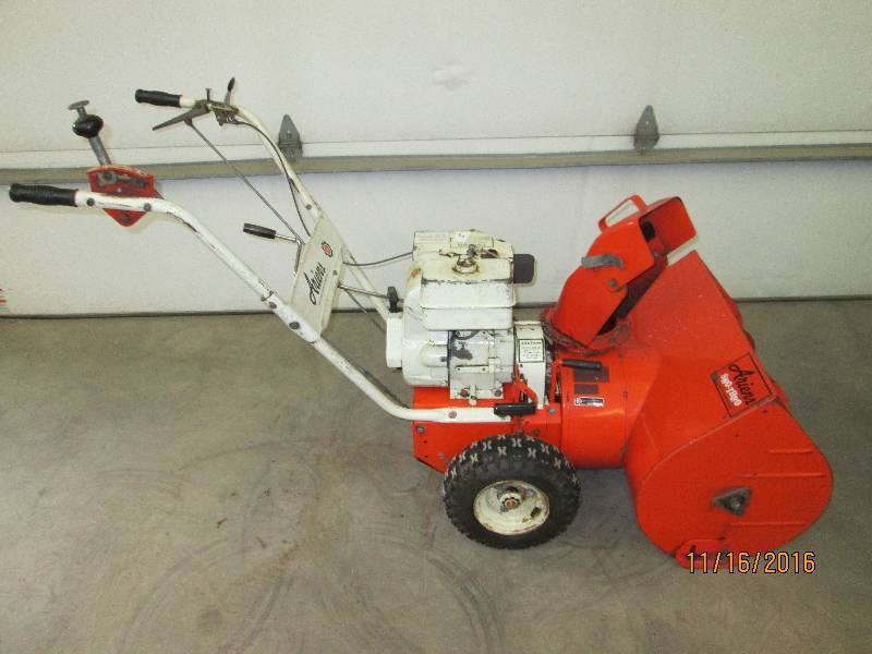 Ariens 5HP Snowblower, Runs & Opera...