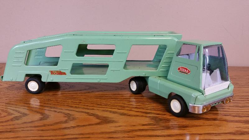 lot 4 image: Vintage Tonka Pressed Steel Car Carrier