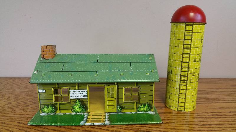 lot 37 image: 1950s 60s Marx US Army Headquarters Training Center