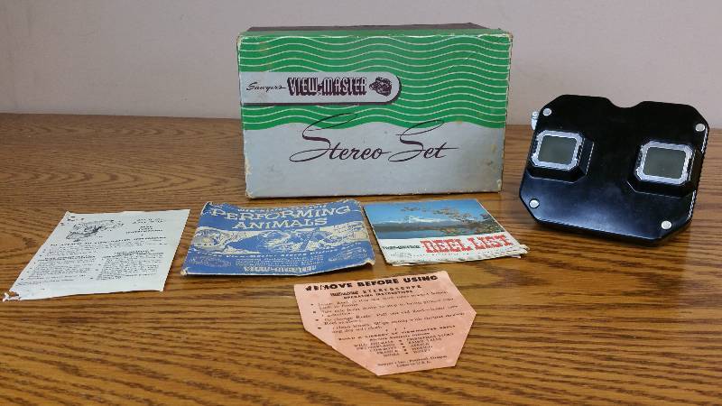 lot 73 image: Sawyers View Master in Original Box