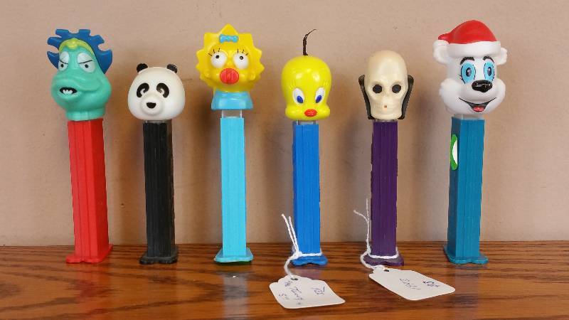 lot 80 image: (6) Older Pez Dispensers