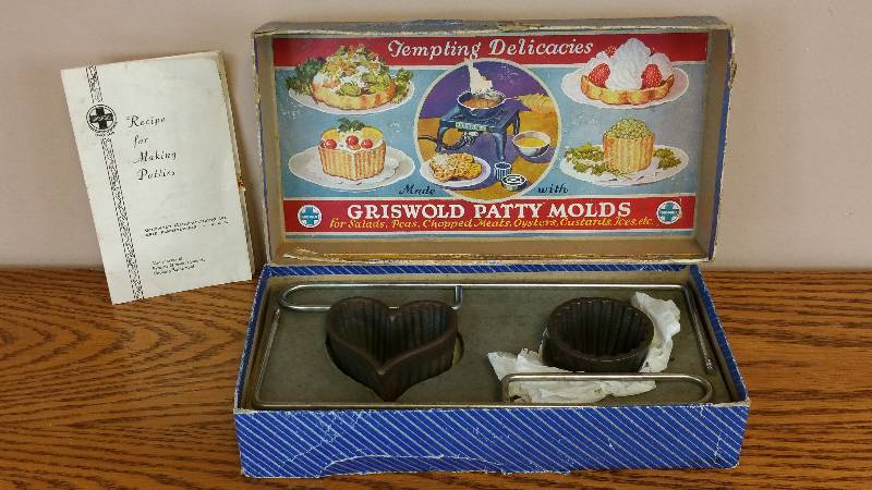 lot 84 image: Griswold No. 2 Patty Molds in Box